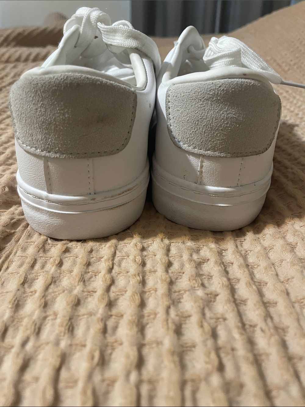Classic White Women's Low-Top Sneakers - Picture 3 of 4